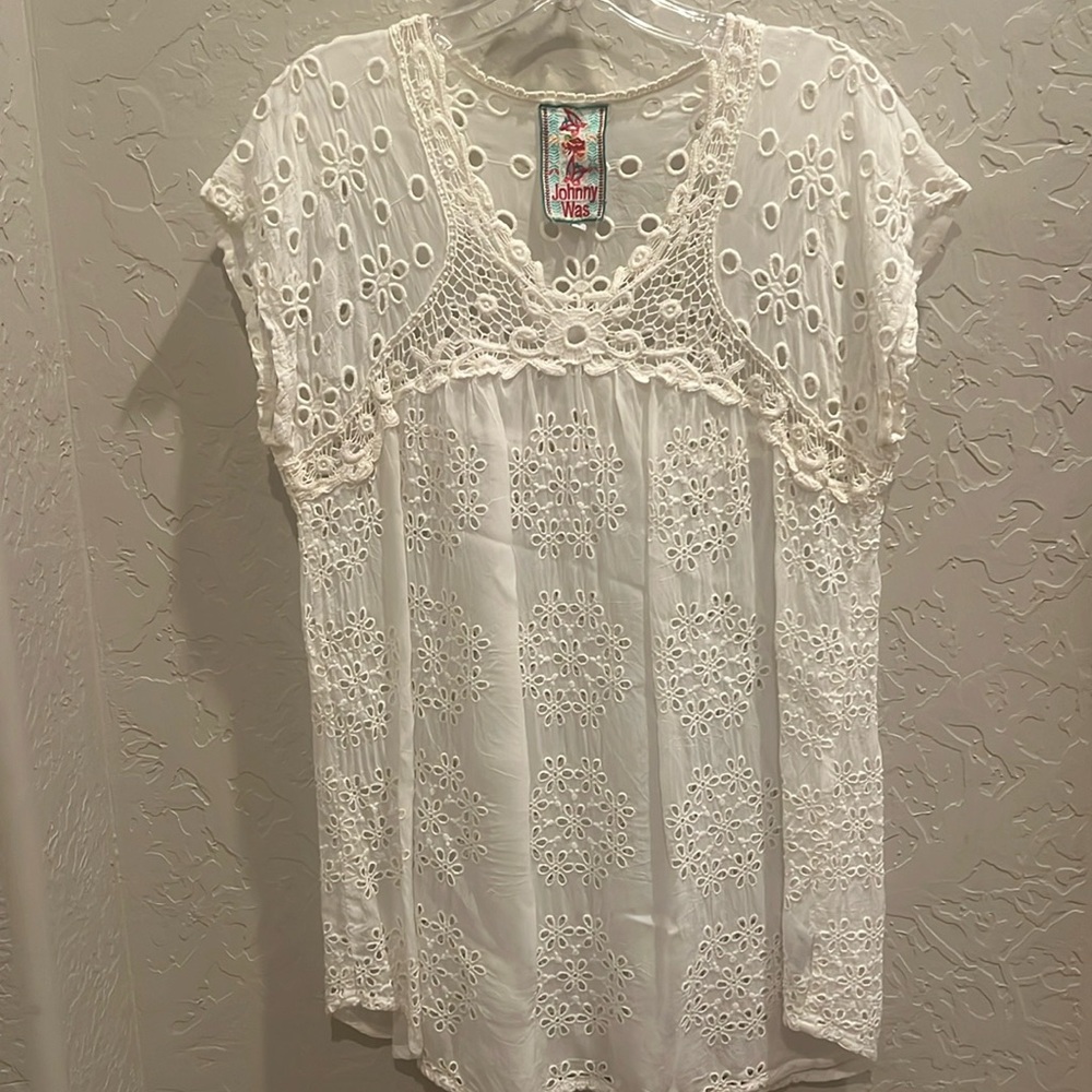 Johnny Was white pullover top. Small
